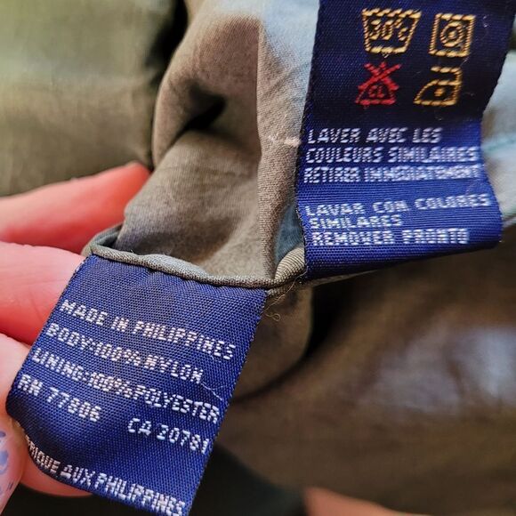 VINTAGE 90s Tommy‎ Hilfiger green packable hood windbreaker gorpcore jacket L - Picture 9 of 11